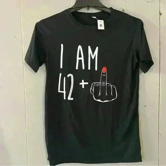I Am 42 Plus 1 Middle Finger For A  Birthday For Women T-Shirt Size M - Picture 1 of 1